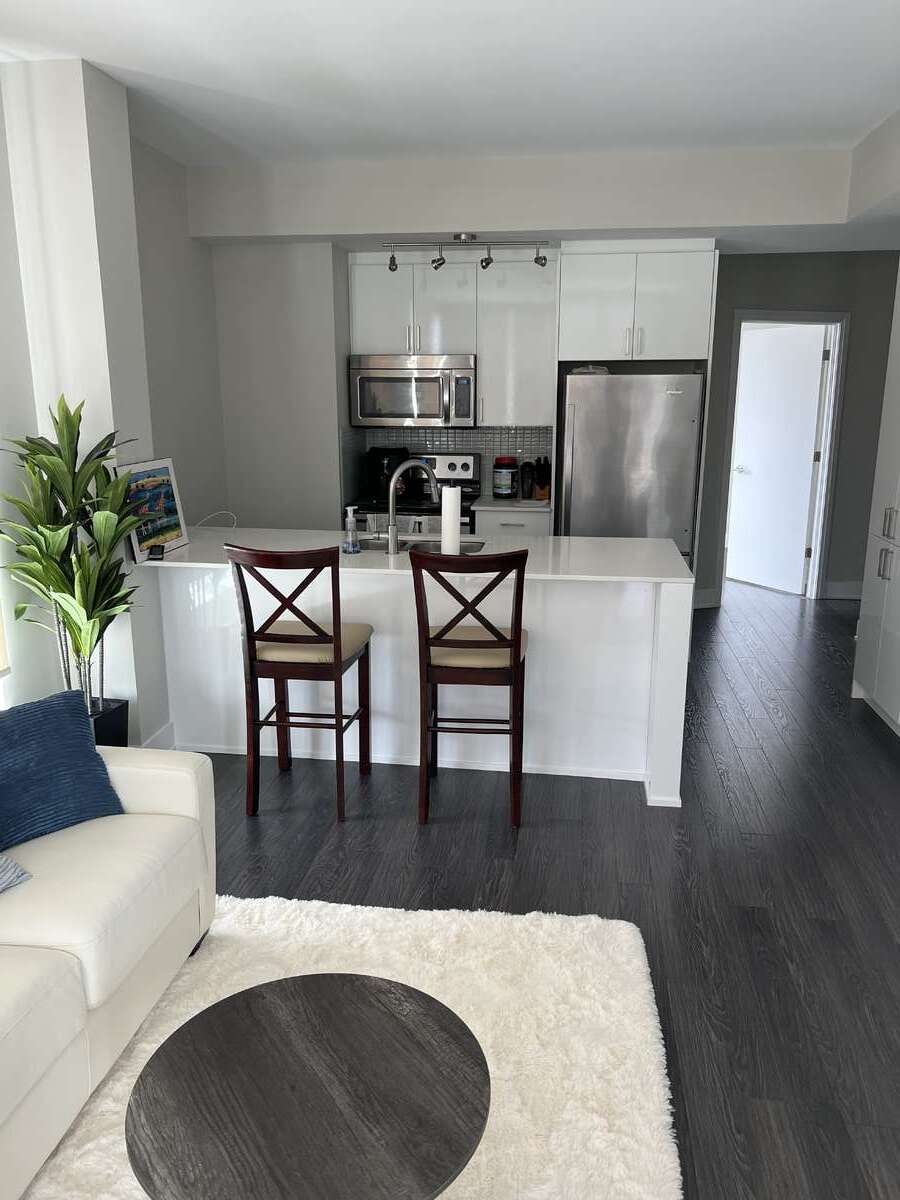 2 Bedroom 2 Bath Condo - The Glebe (The Vibe)