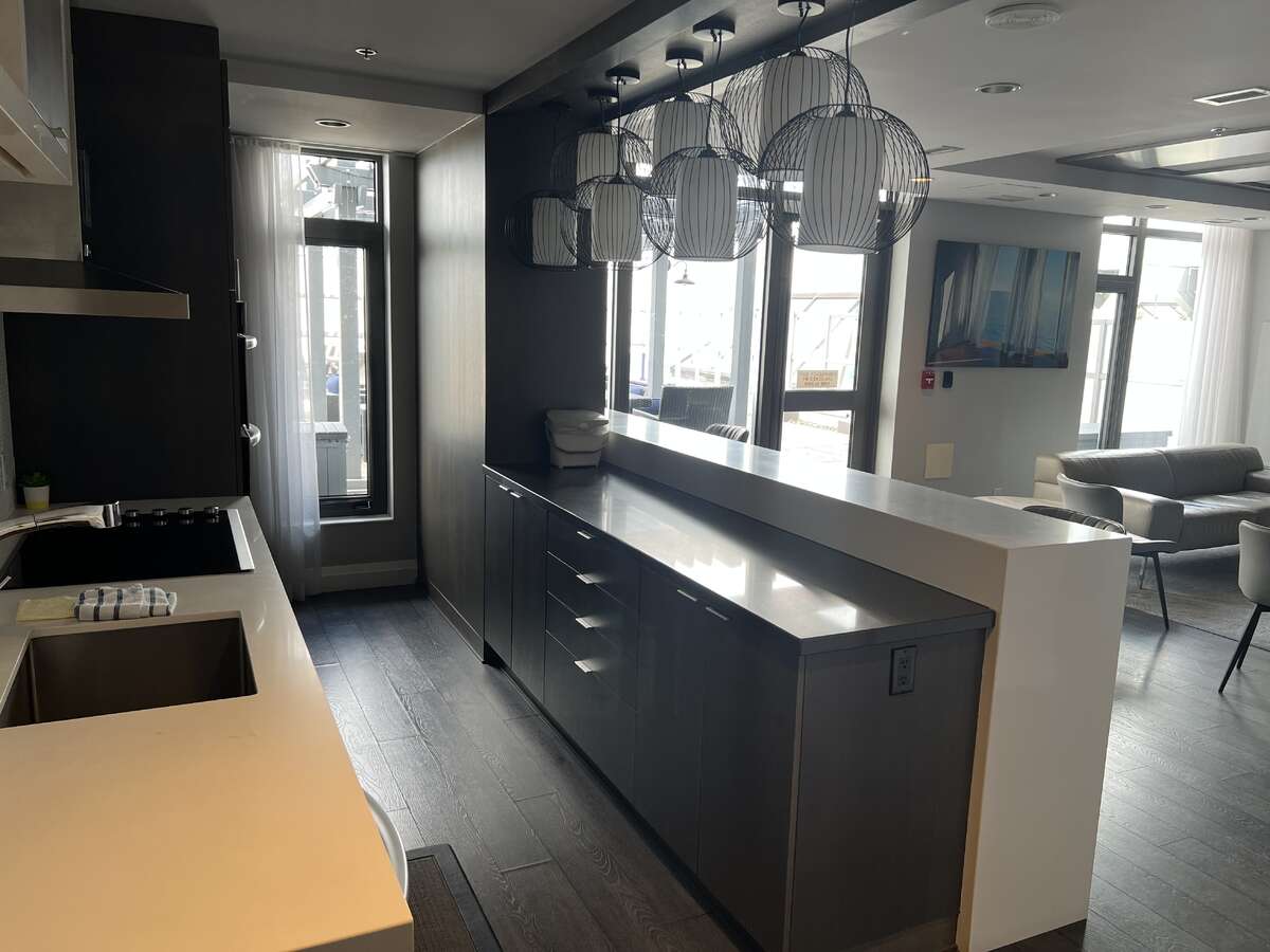 2 Bedroom 2 Bath Condo - The Glebe (The Vibe)