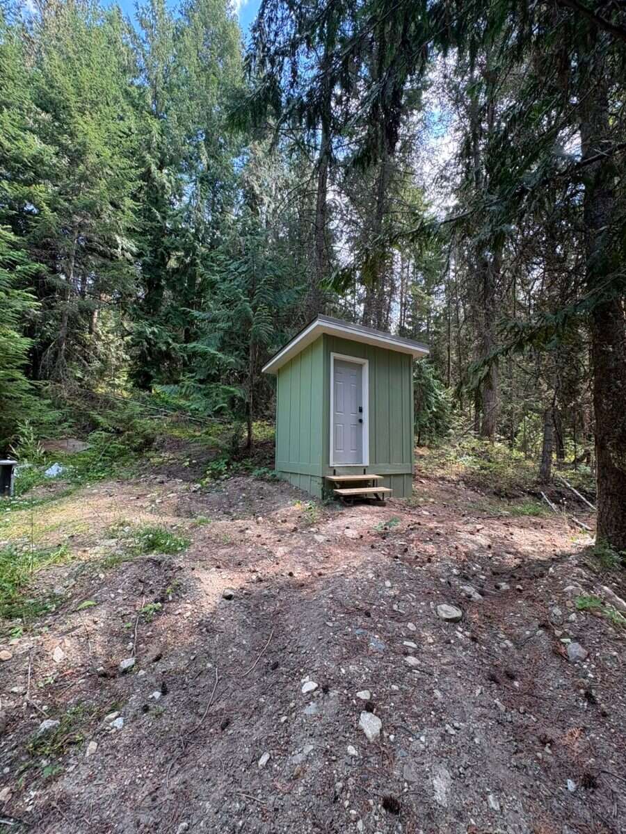 7 acres 10 mins from town, ready to build