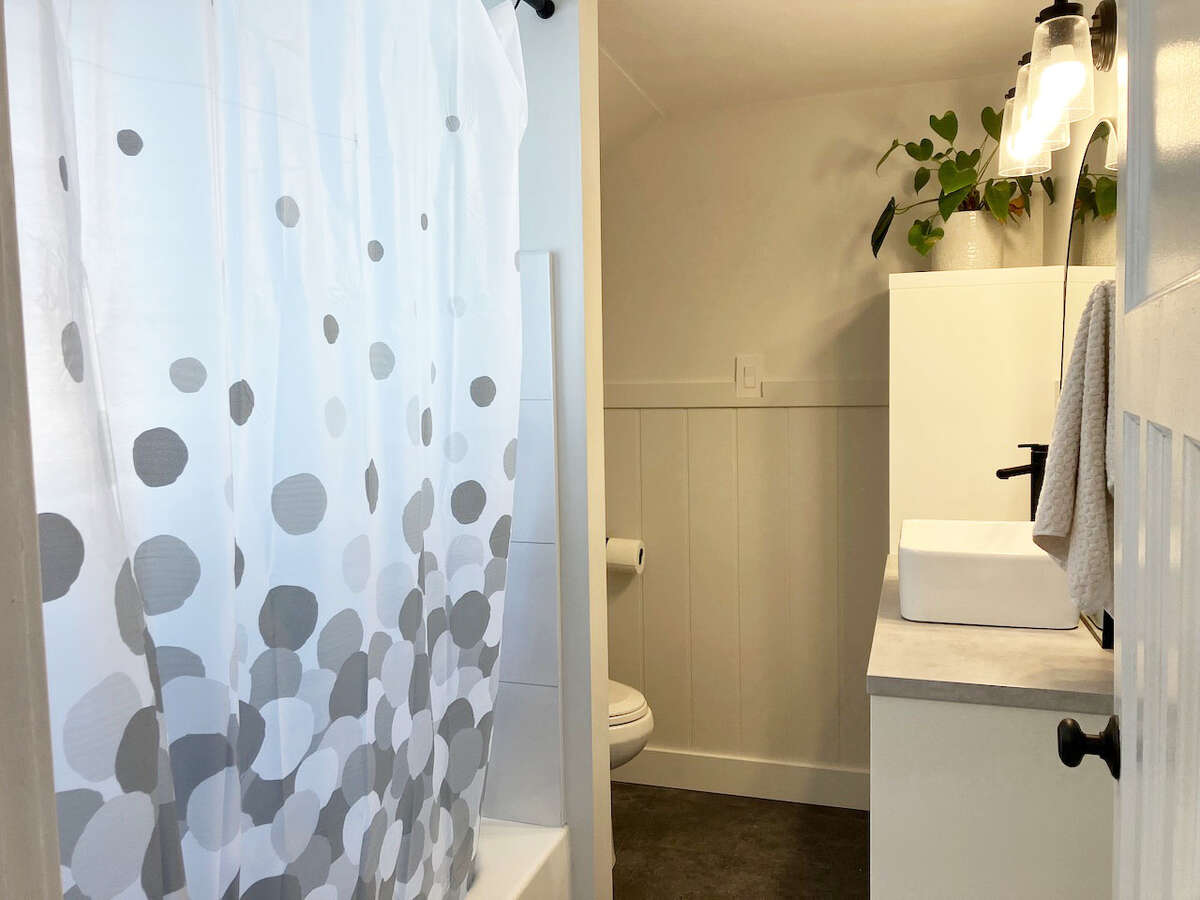 Move-In Ready Starter Home with Modern Updates