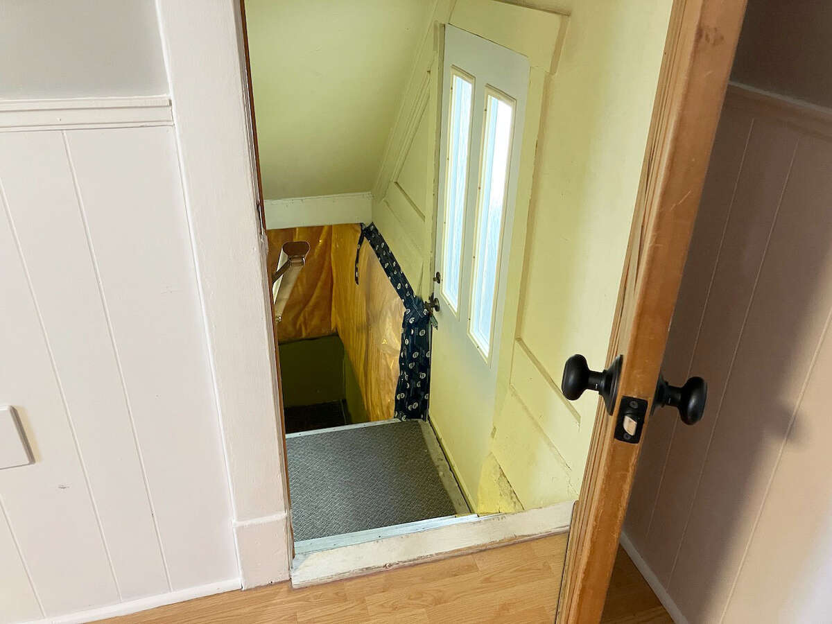 Move-In Ready Starter Home with Modern Updates