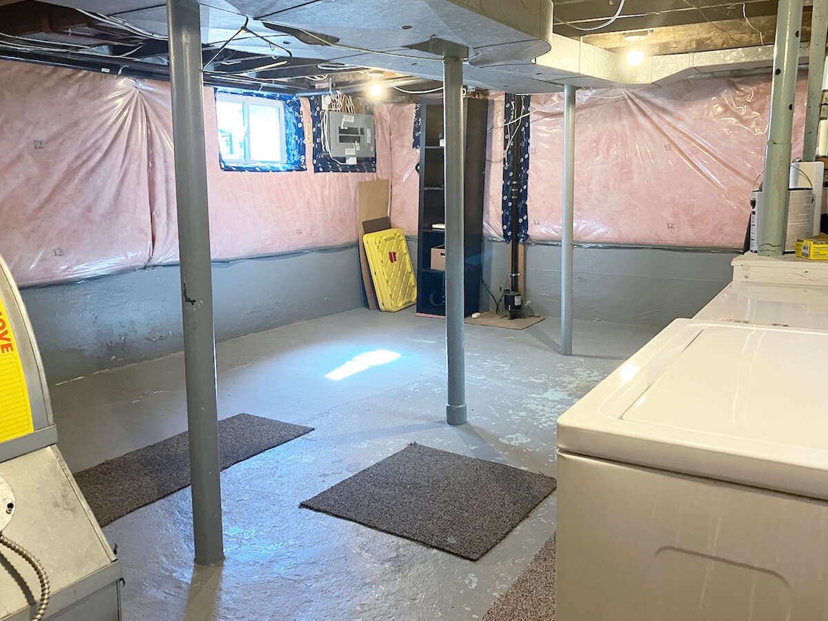 Move-In Ready Starter Home with Modern Updates