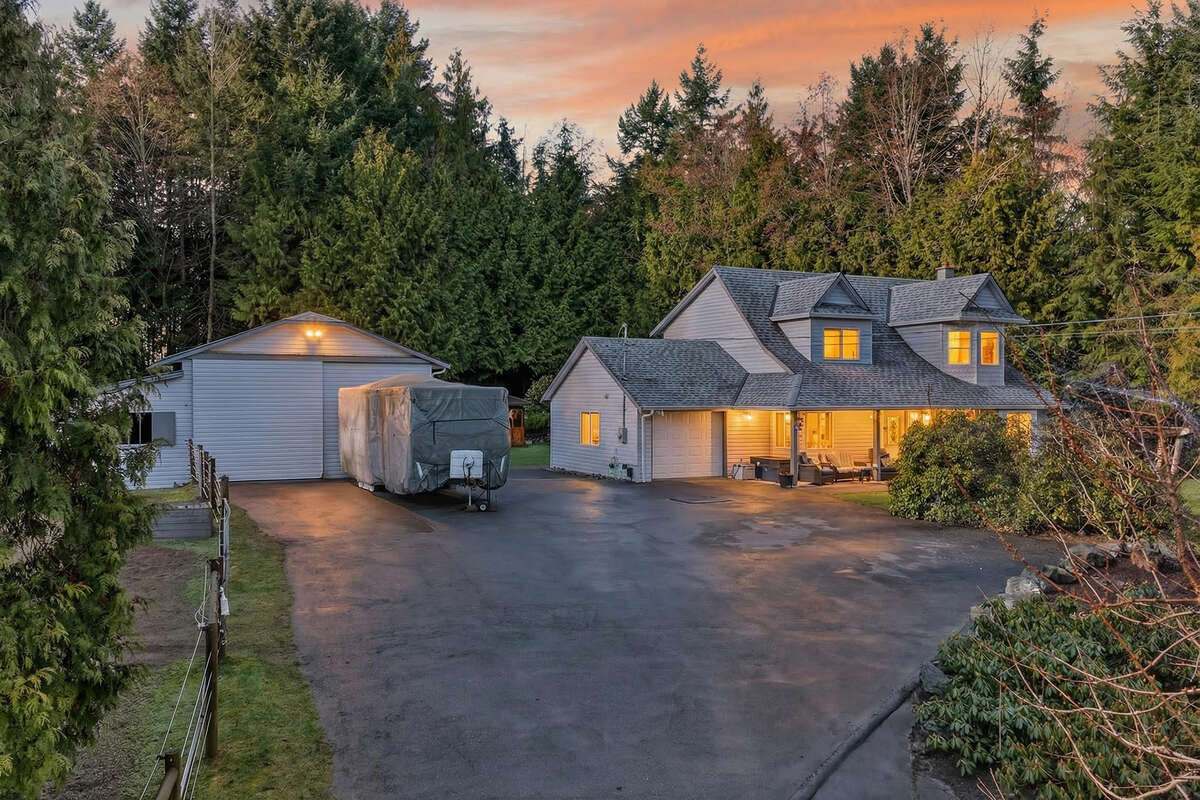 Welcome Home to 1136 Corcan Road, Qualicum Beach, BC