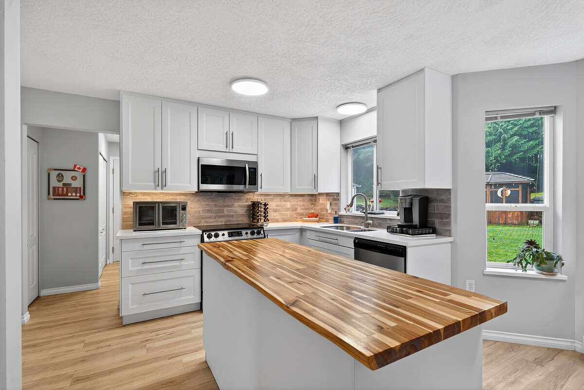 Under cabinet lighting.