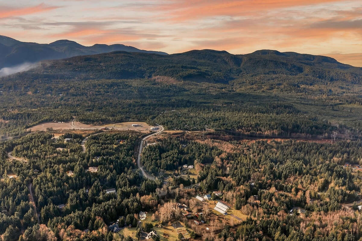 Short drive to the ocean