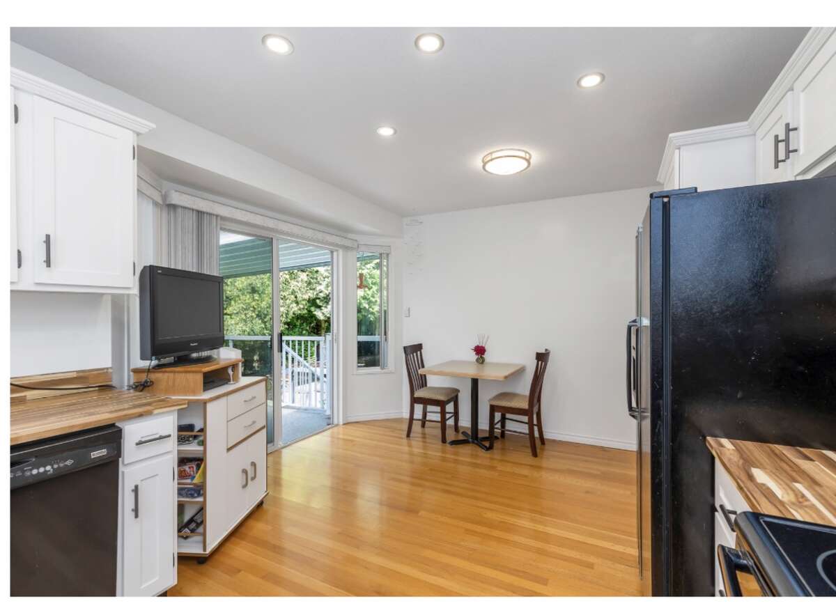 House On Quiet Cul d Sac With Greenbelt