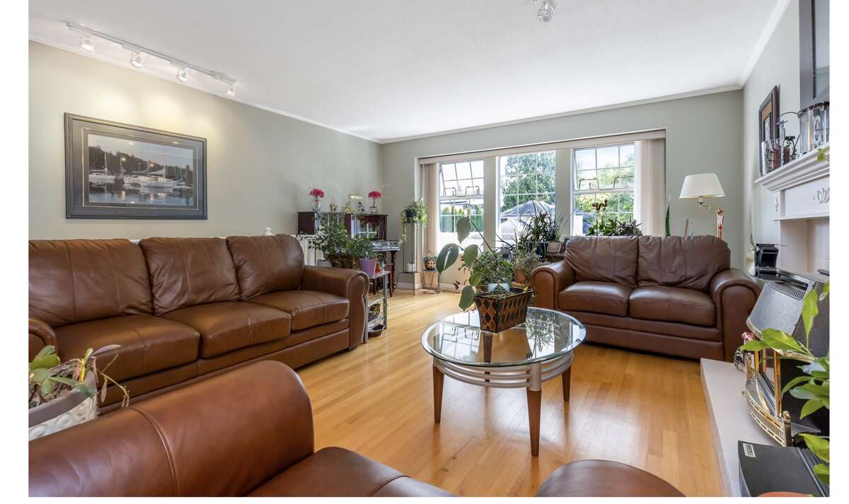 House On Quiet Cul d Sac With Greenbelt