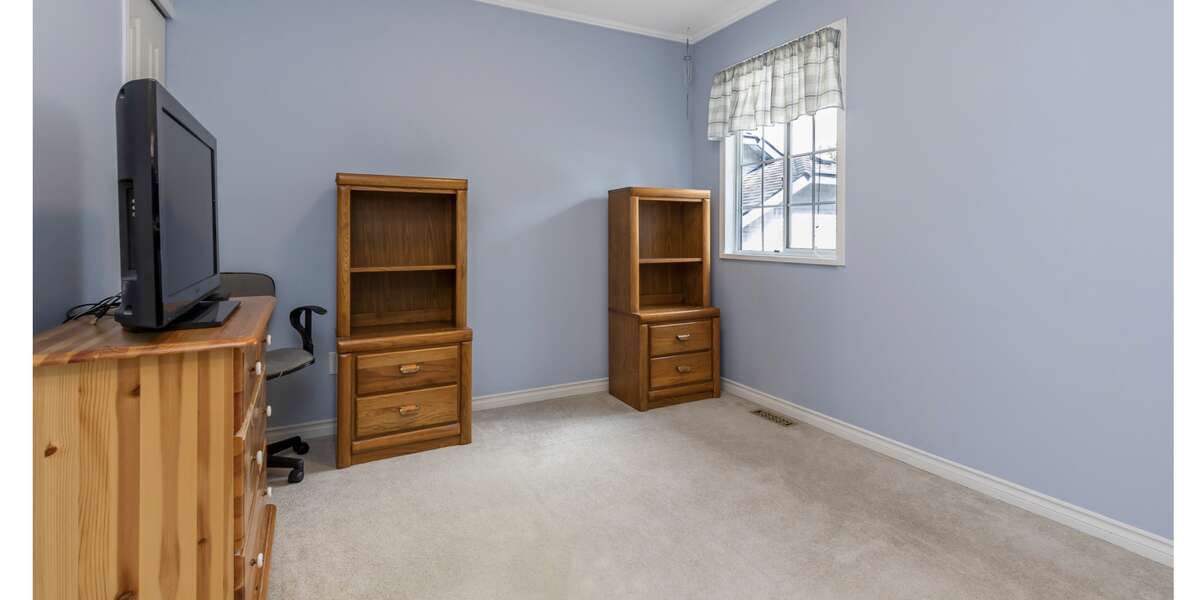 House On Quiet Cul d Sac With Greenbelt