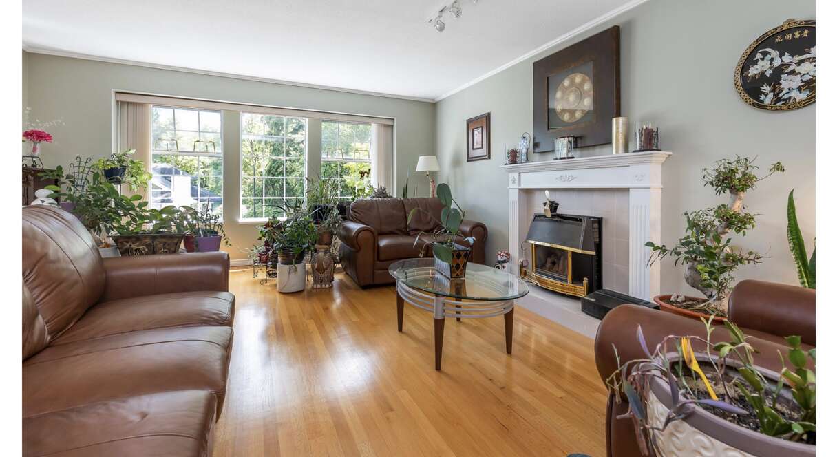 House On Quiet Cul d Sac With Greenbelt