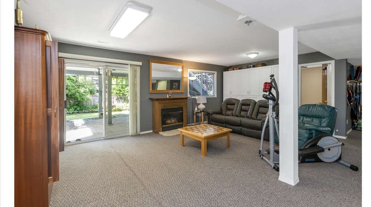 House On Quiet Cul d Sac With Greenbelt