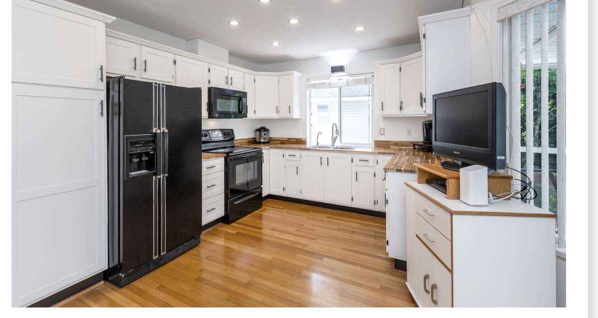 House On Quiet Cul d Sac With Greenbelt