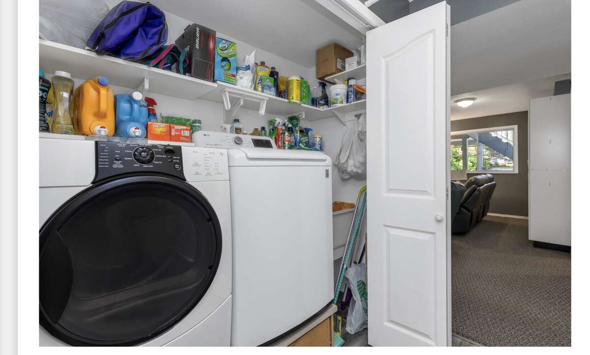 House On Quiet Cul d Sac With Greenbelt