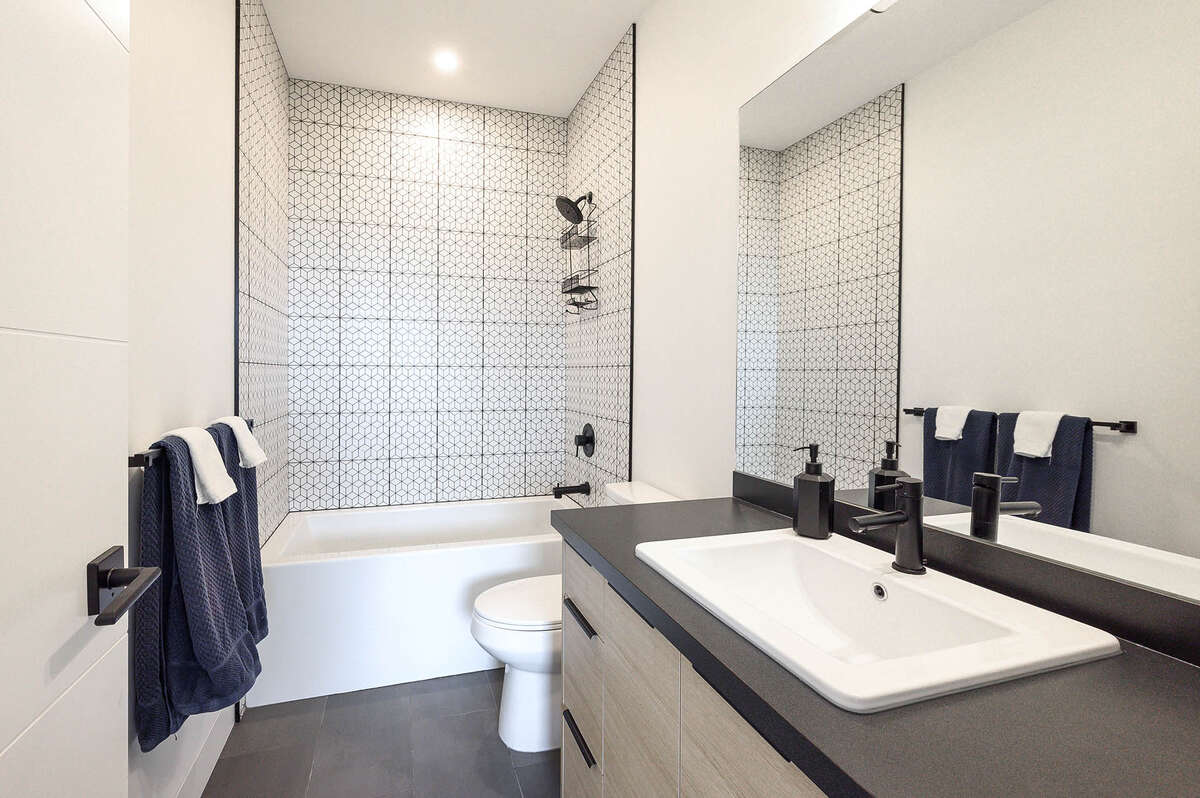 Upper Floor Bathroom