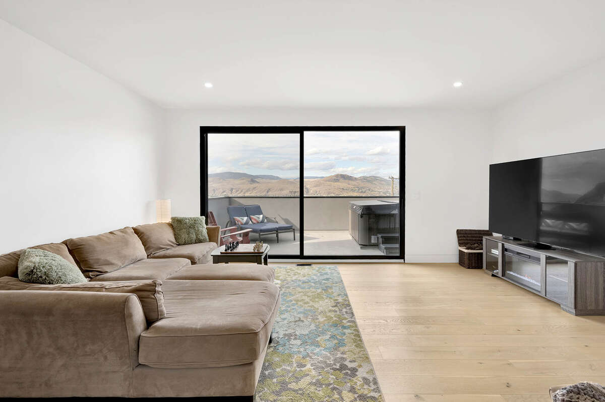 Top Floor Living Space
