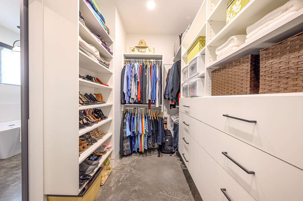 Walk in Closet