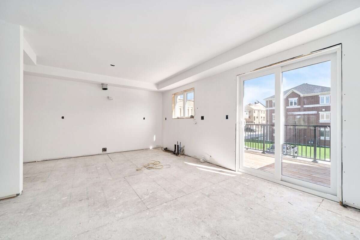 Move-In Ready 3-Bedroom Townhome in Newcastle