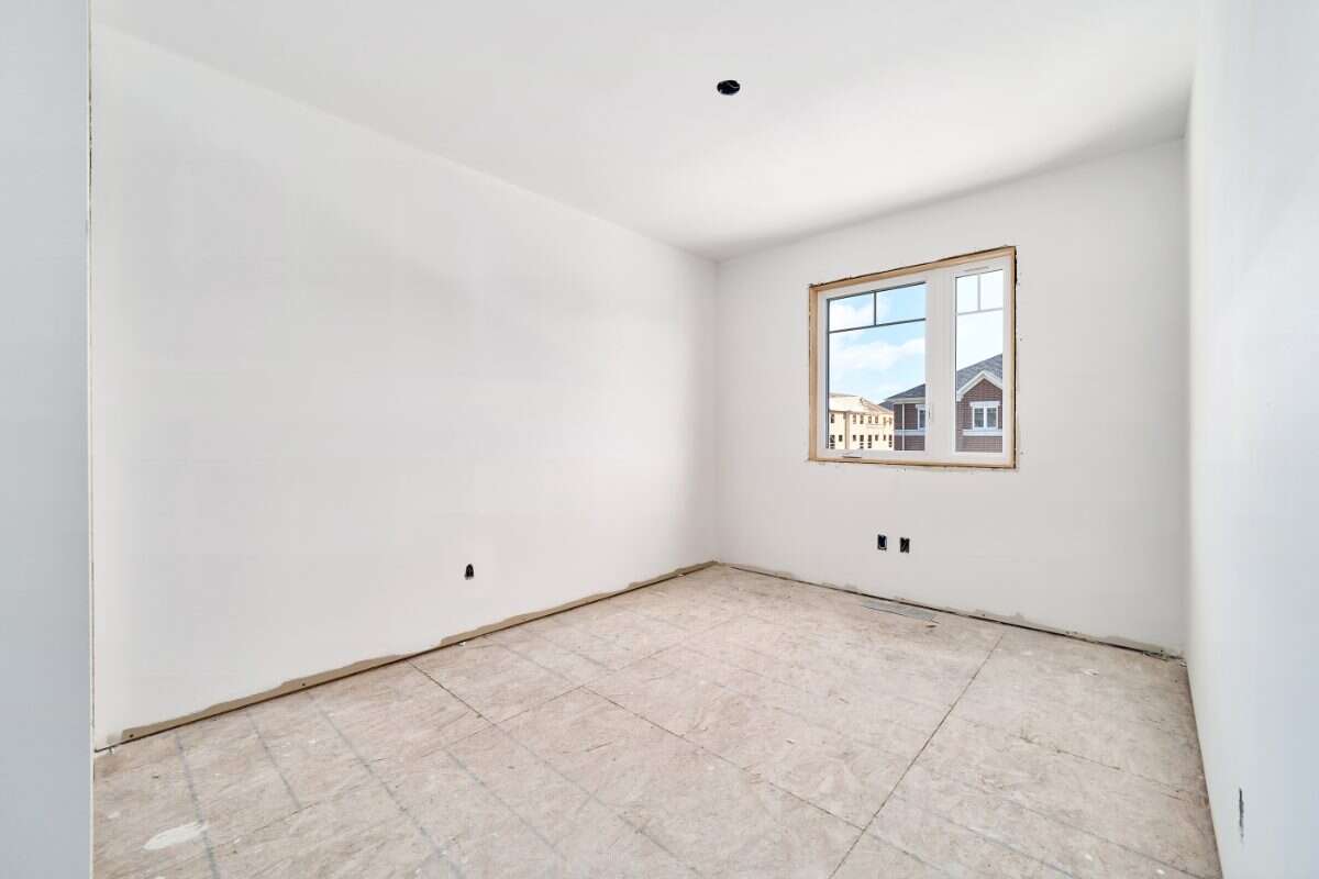 Move-In Ready 3-Bedroom Townhome in Newcastle