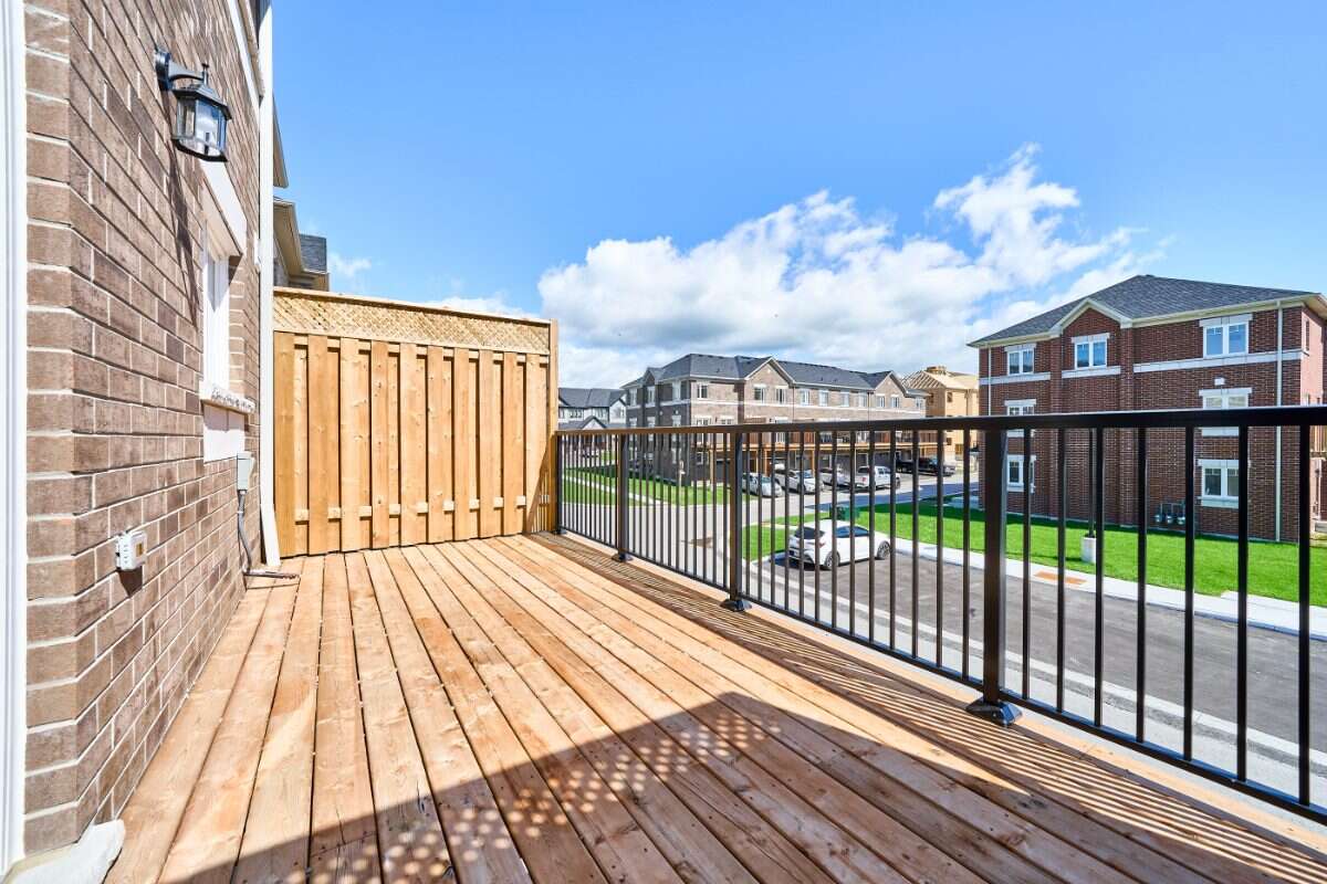 Move-In Ready 3-Bedroom Townhome in Newcastle