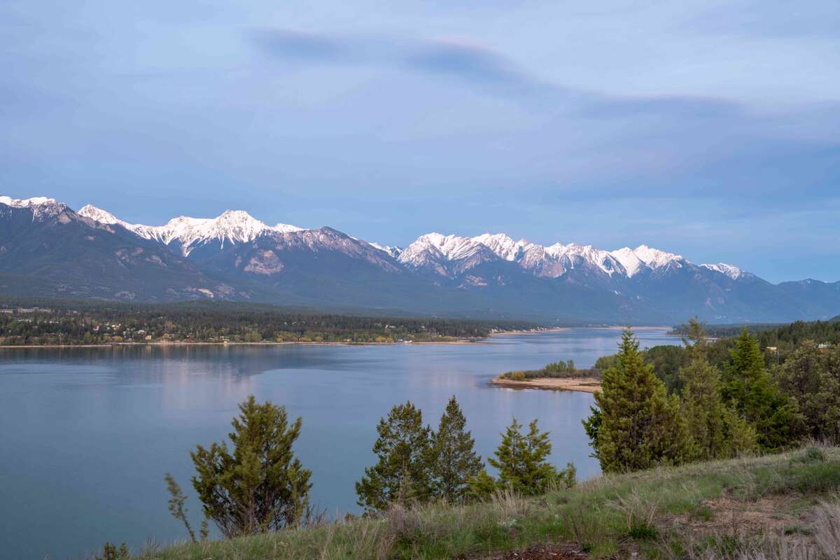 Spectacular Lakeview Acreage