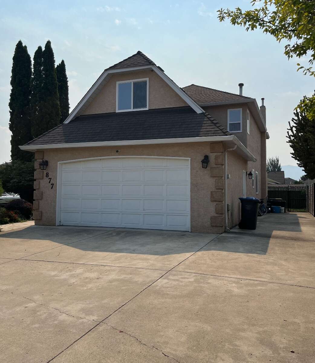 Best Location, Fully renovated, Ready to move in