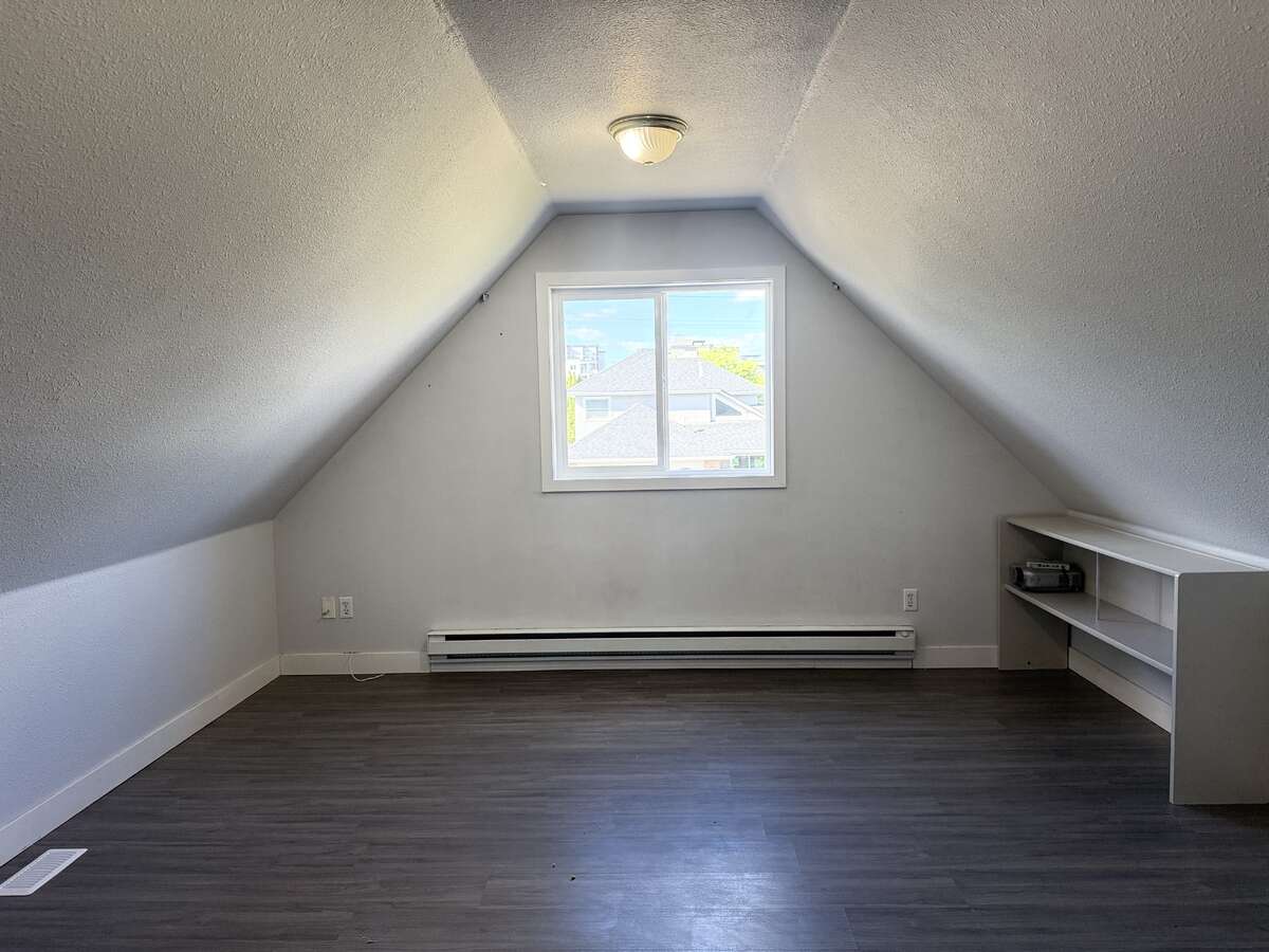 Best Location, Fully renovated, Ready to move in