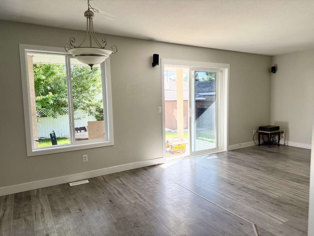 Best Location, Fully renovated, Ready to move in