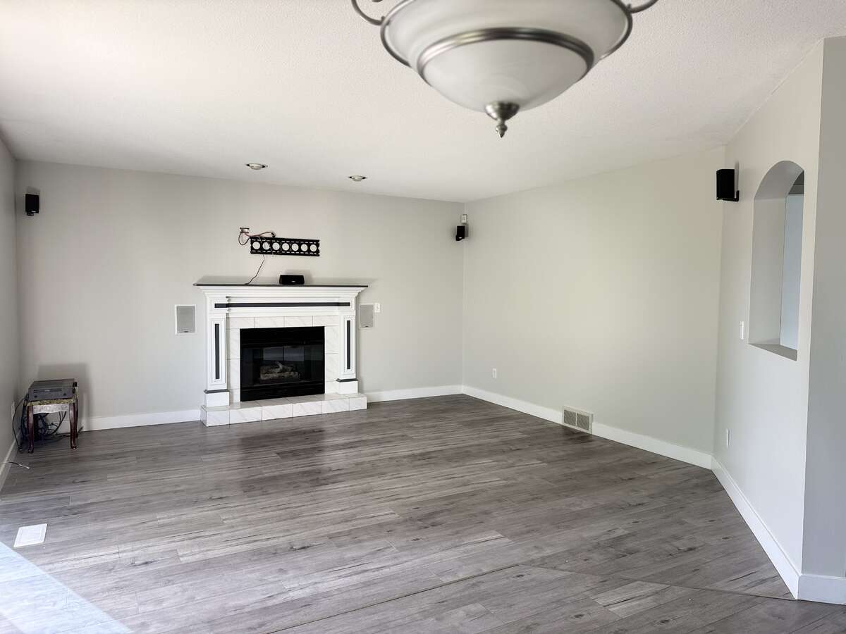 Best Location, Fully renovated, Ready to move in