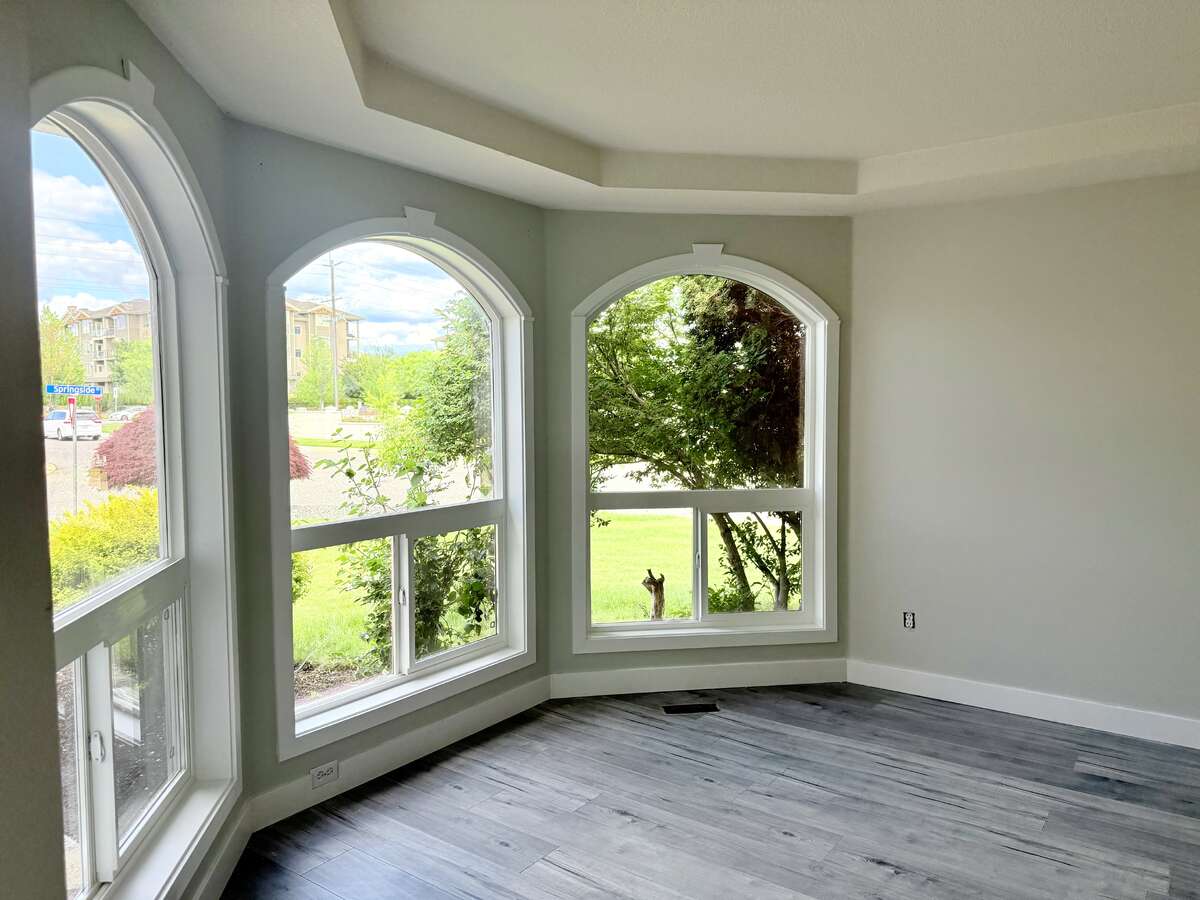 Best Location, Fully renovated, Ready to move in