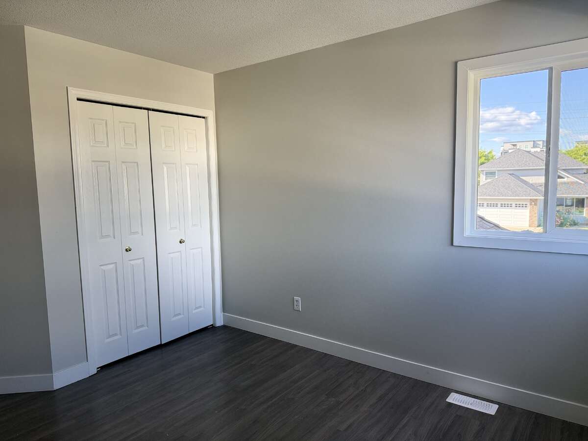 Best Location, Fully renovated, Ready to move in
