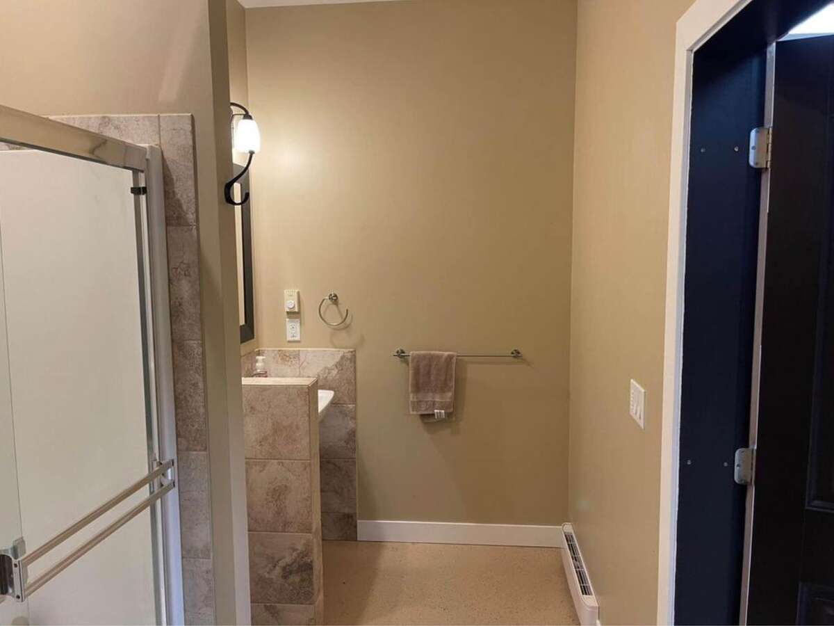 Lower level bathroom four piece