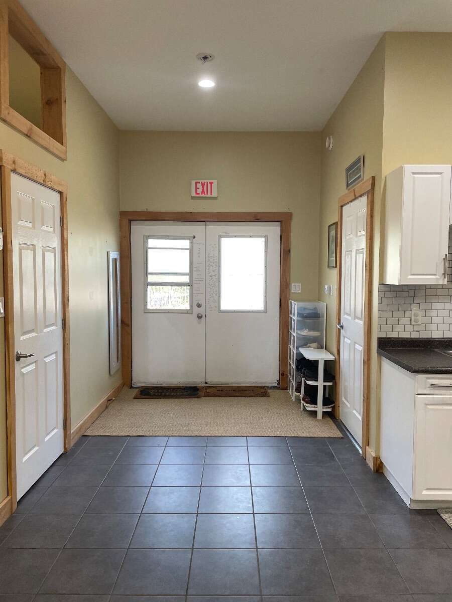 3 Bedroom Live-Work Unit in Burk’s Falls, ON