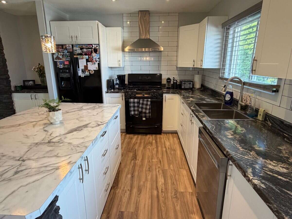 10 Chow Avenue SE