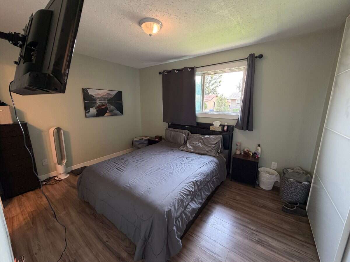 10 Chow Avenue SE