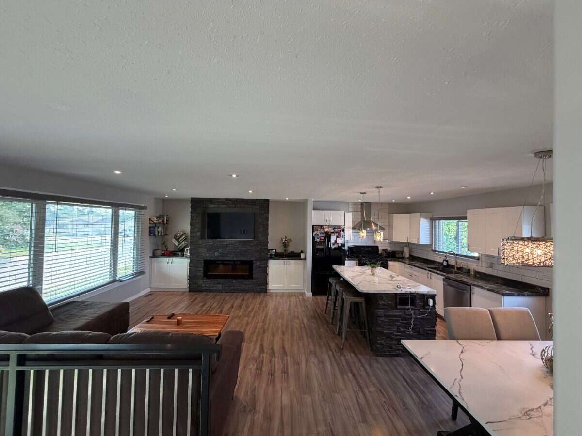 10 Chow Avenue SE