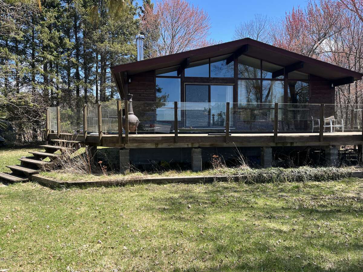 16 Leaside Dr,  The Archipelago Township