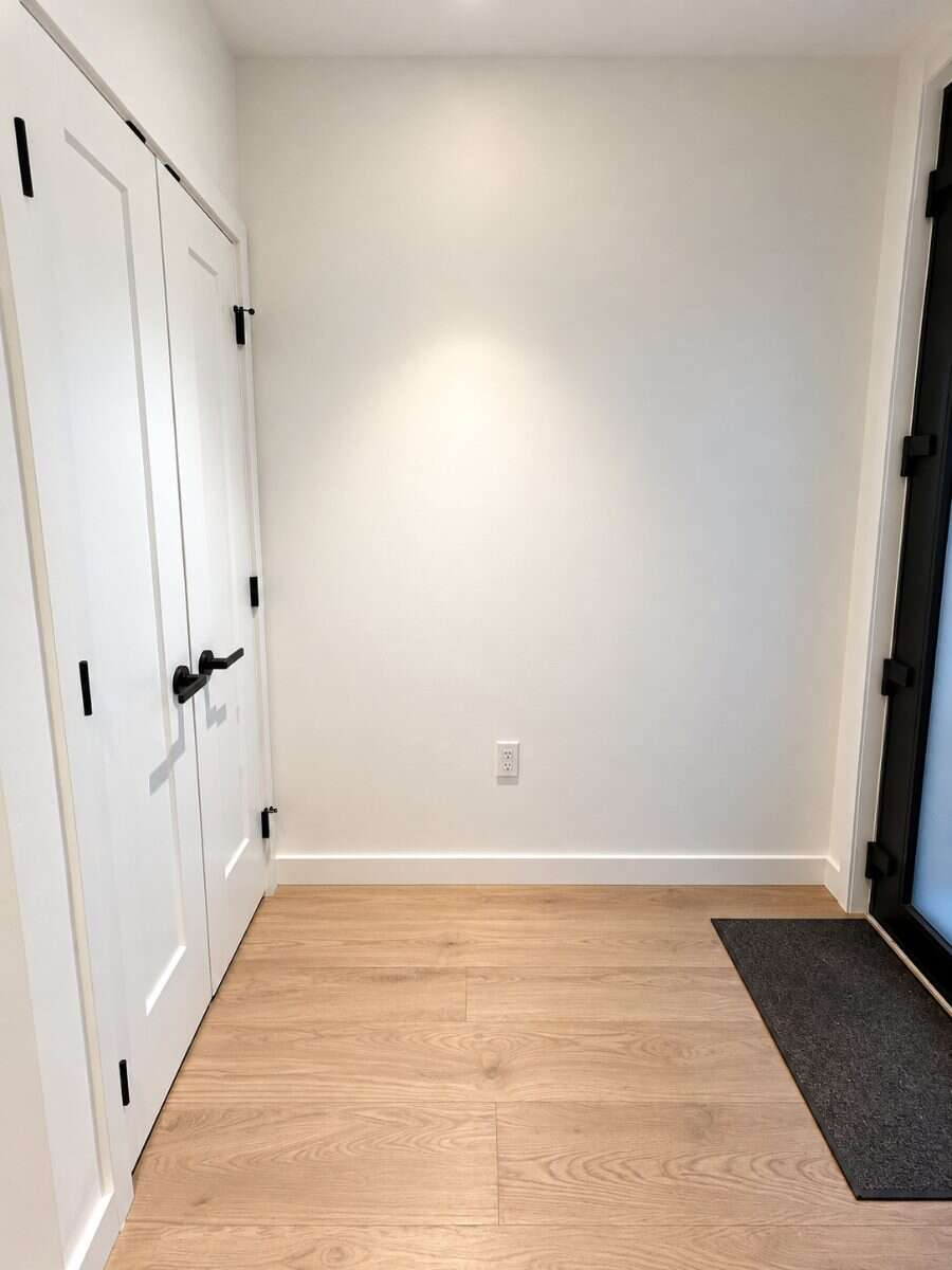 Nearly 1,700 Sq Ft End Unit with Huge Flex