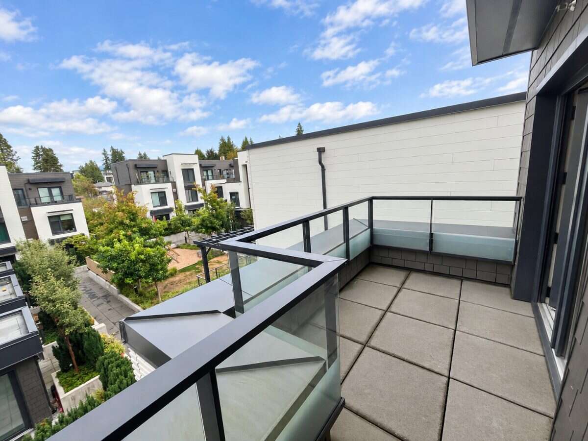 Nearly 1,700 Sq Ft End Unit with Huge Flex