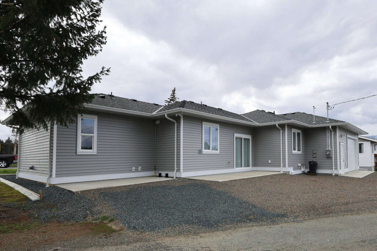 Rear view with ample parking