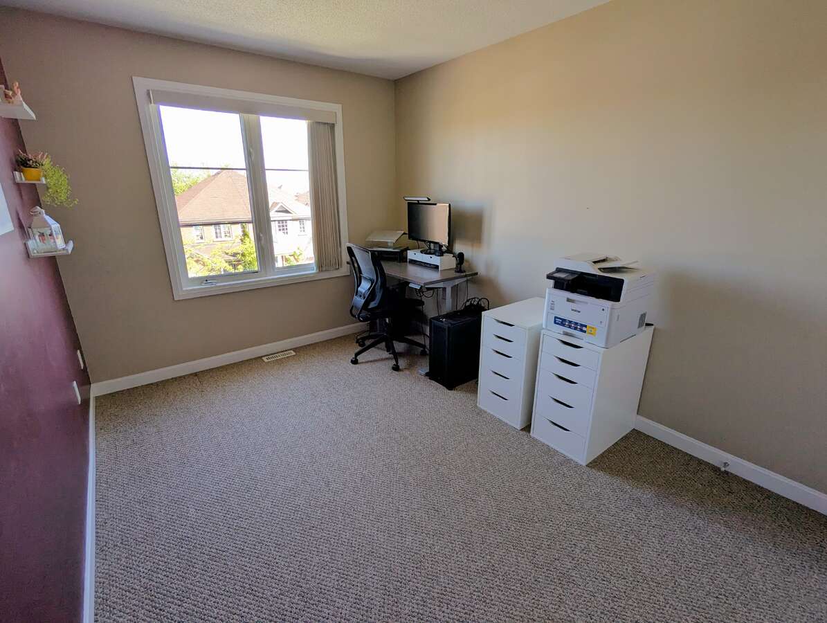 Second bedroom / Office