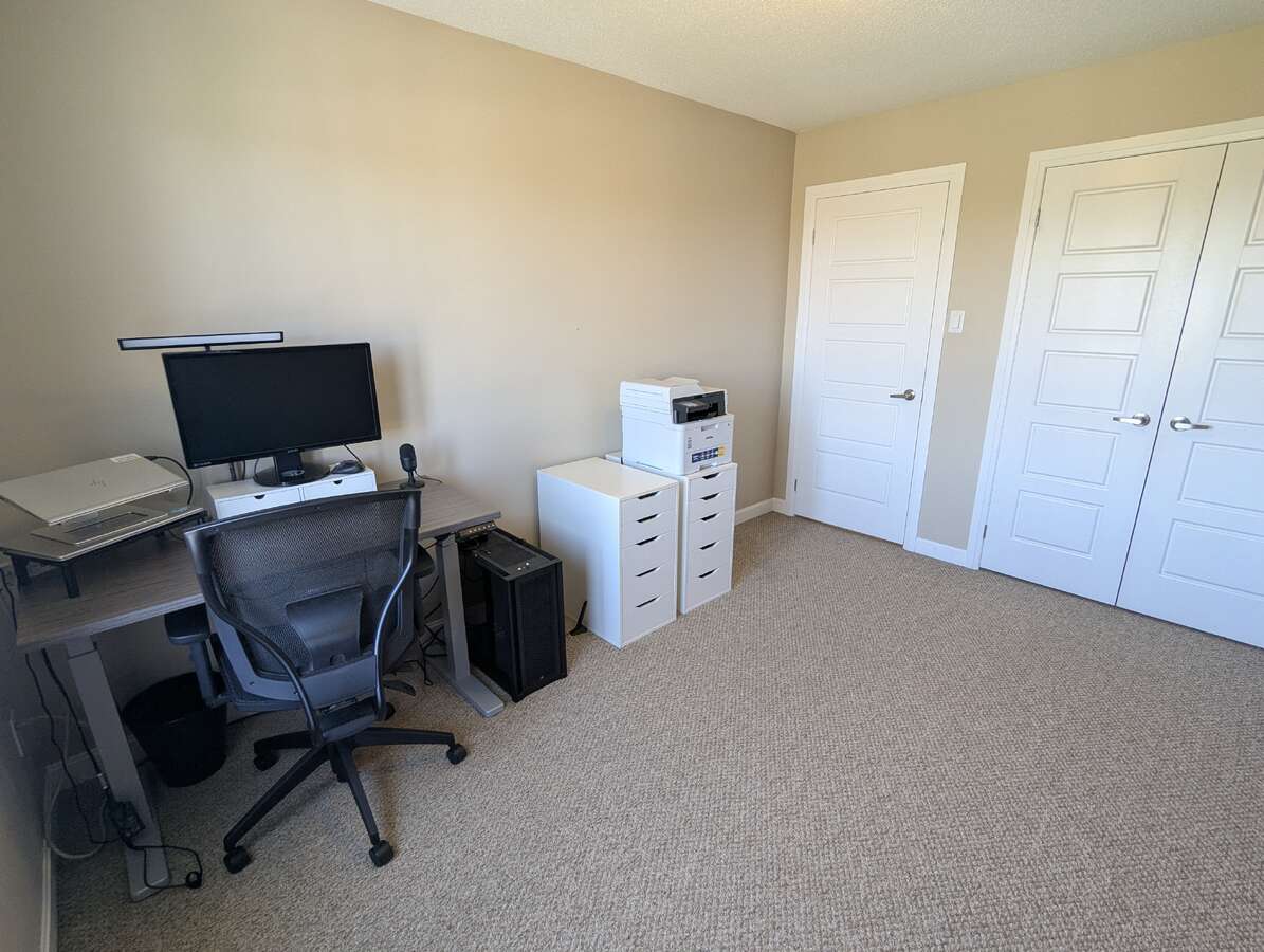Second bedroom / Office