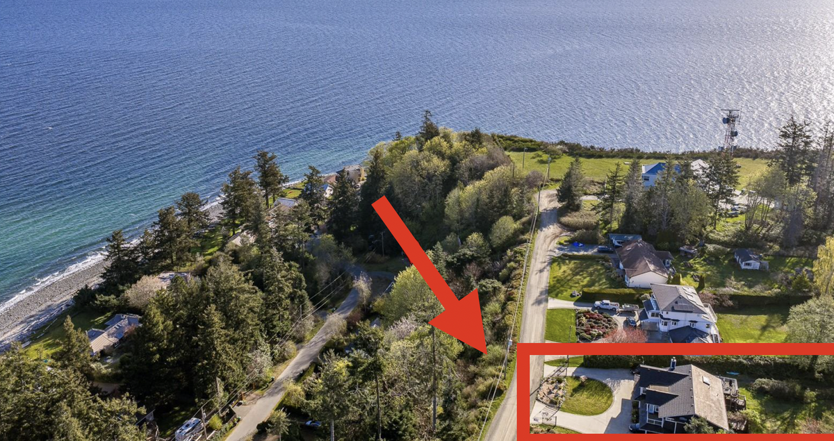 Semi Waterfront acreage!