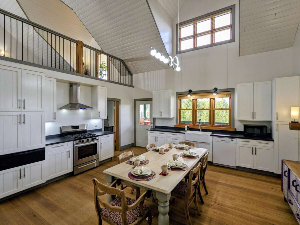 Kitchen/dining area