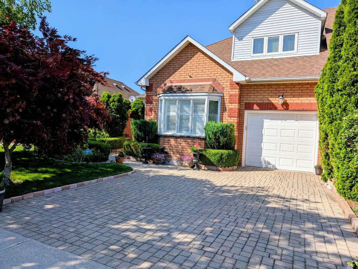 street view 44 Morrison Cres., Grimsby
