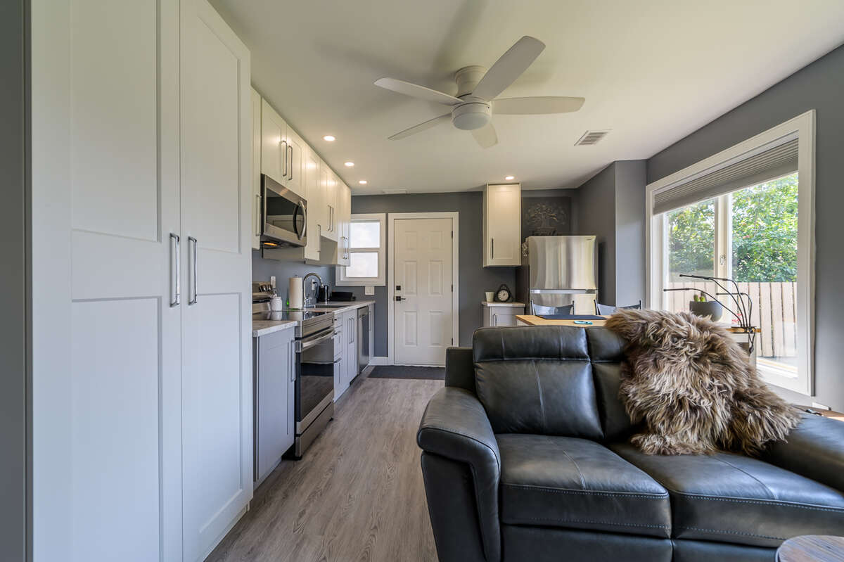 Suite 2