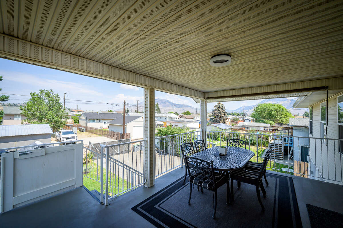 Upper Rear Deck