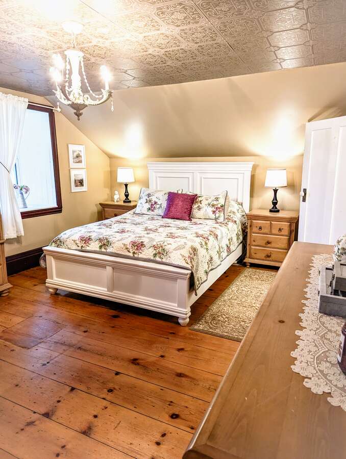 Large Barn with Electricity