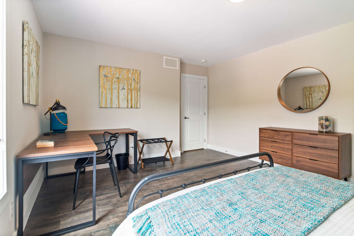 2nd Floor Large bedroom