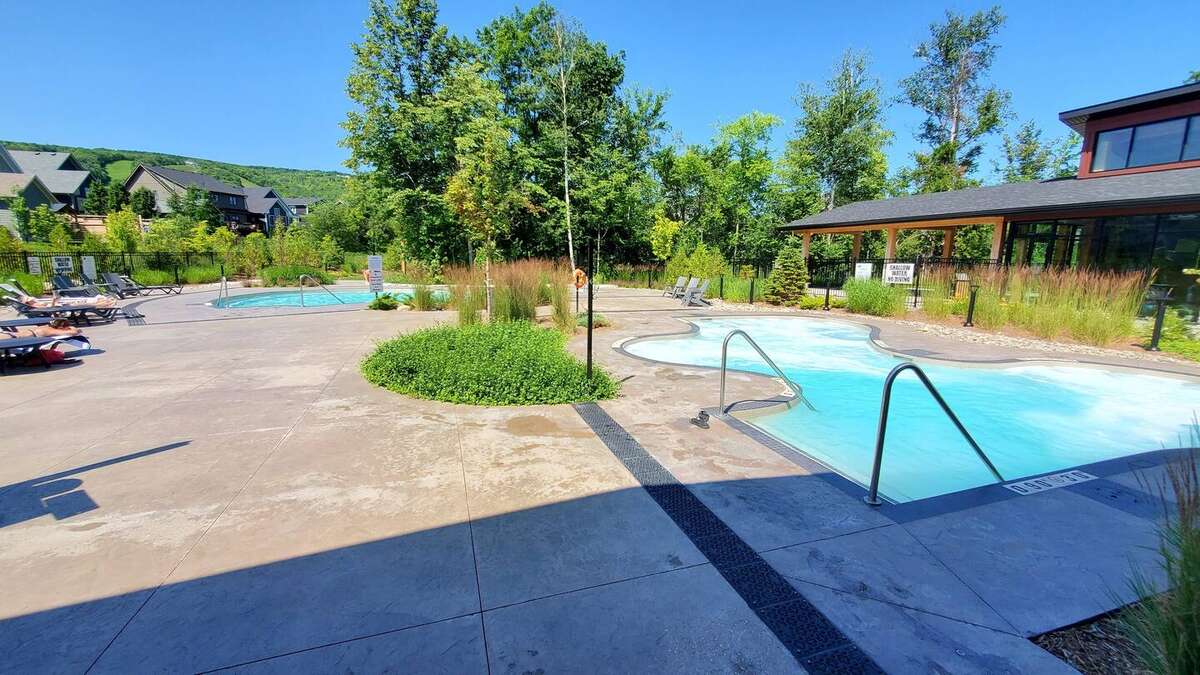 Community Hot Tub and Pool