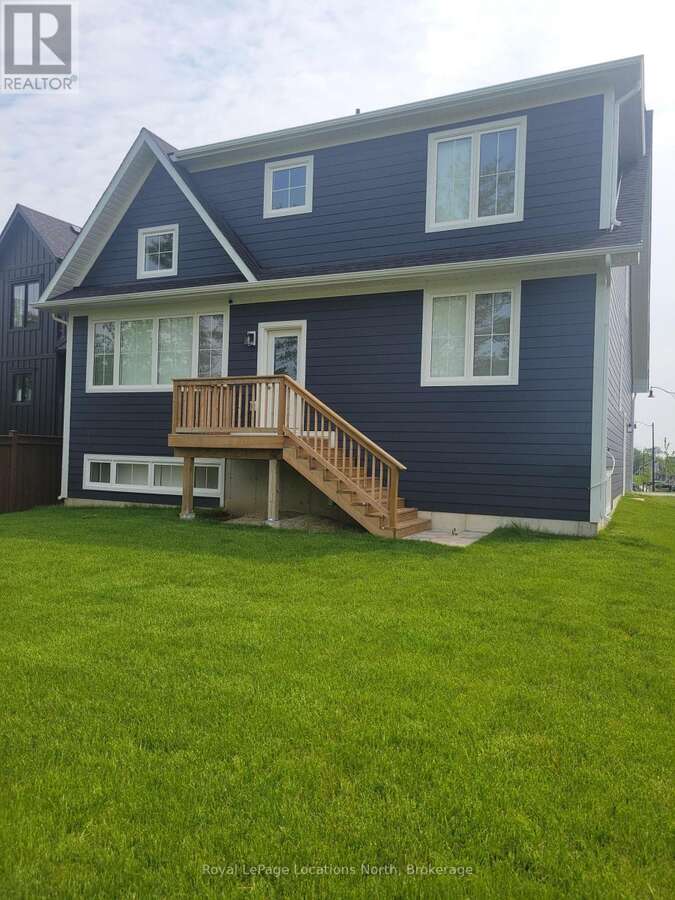New Bungaloft with covered porch and steps from Ski Hill and Village