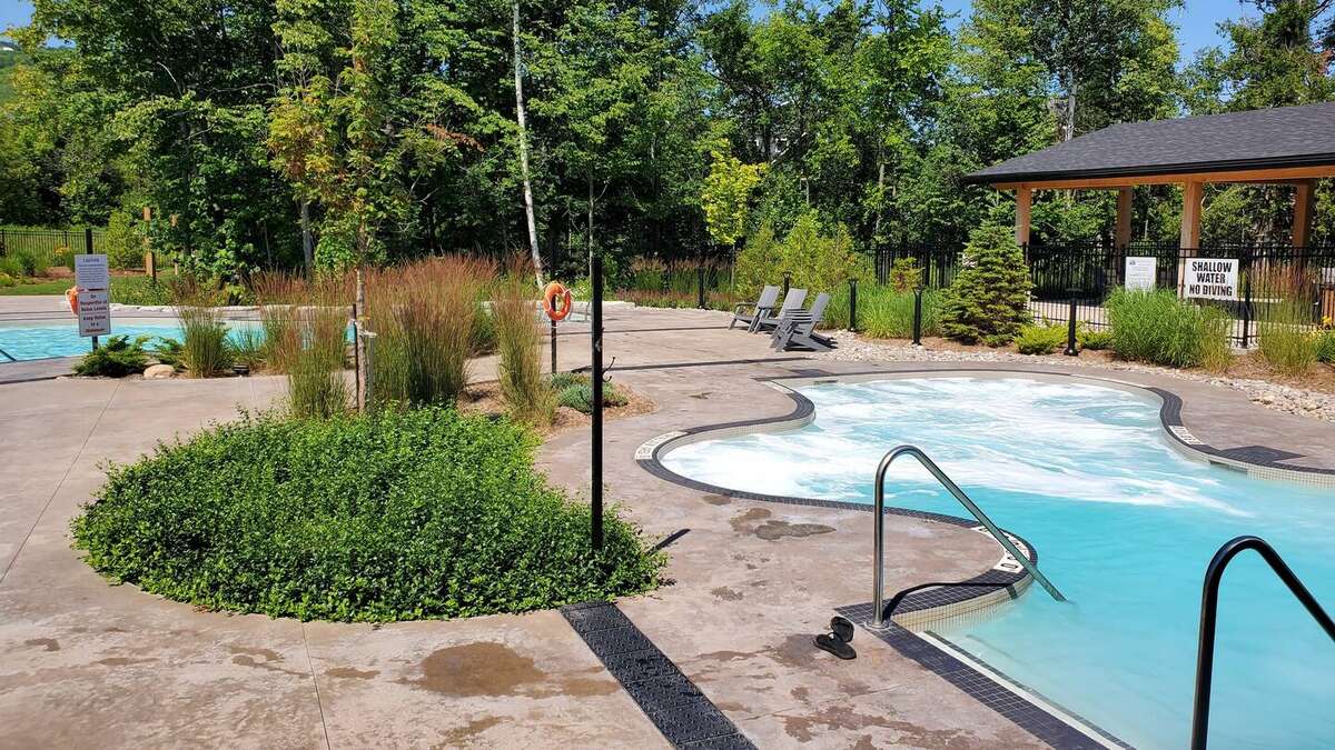 Community Hot Tub and Pool